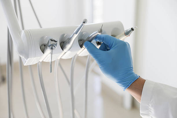 Professional Emergency Dentist technician working in Niagara University, NY
